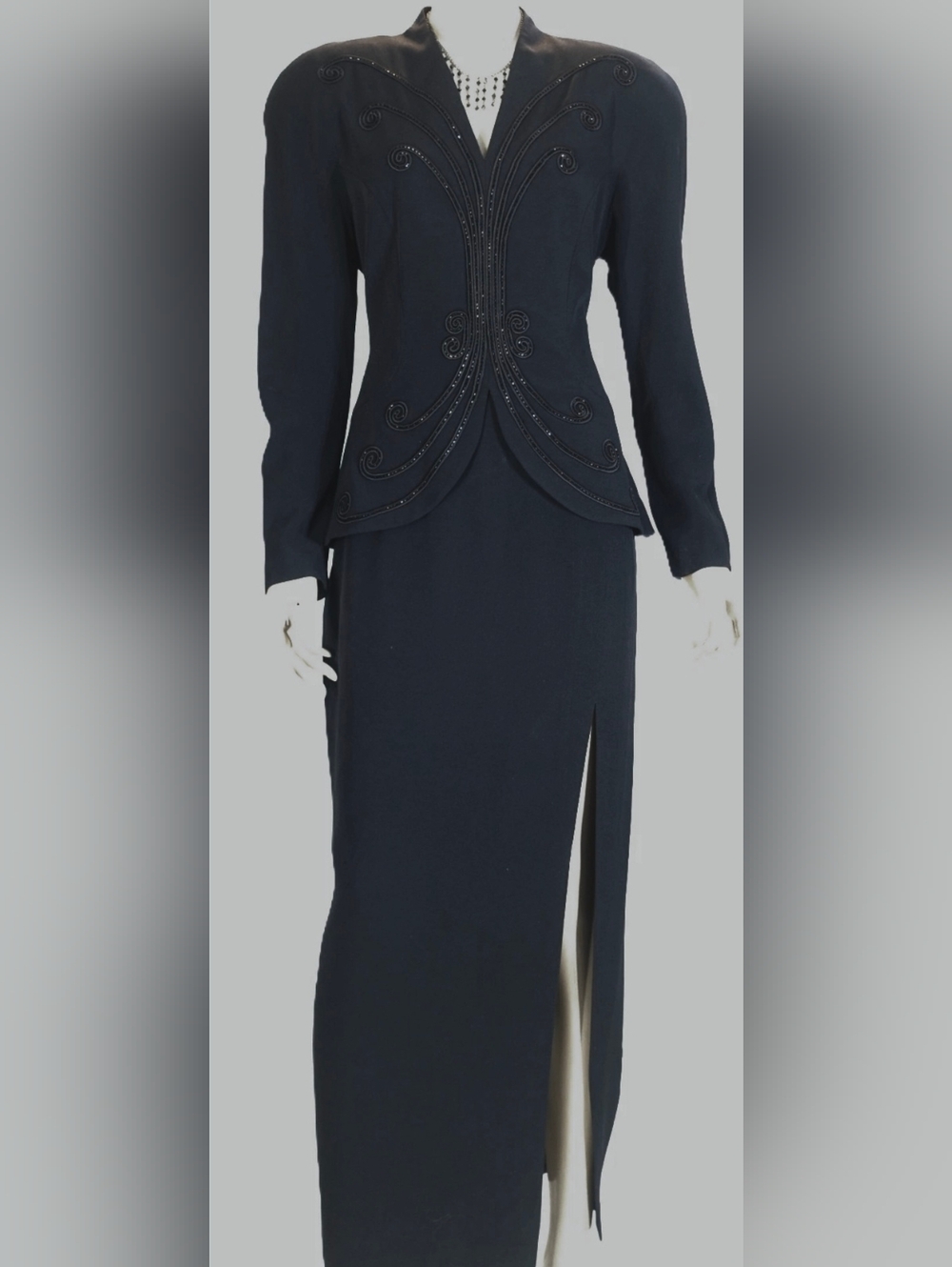 Daymour Couture Vintage V-neckline Dress One Piece Maxi Beaded Detal Size 8